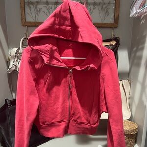 Lululemon Scuba Full-Zip Cropped
Hoodie Size 10 Color Lip Gloss